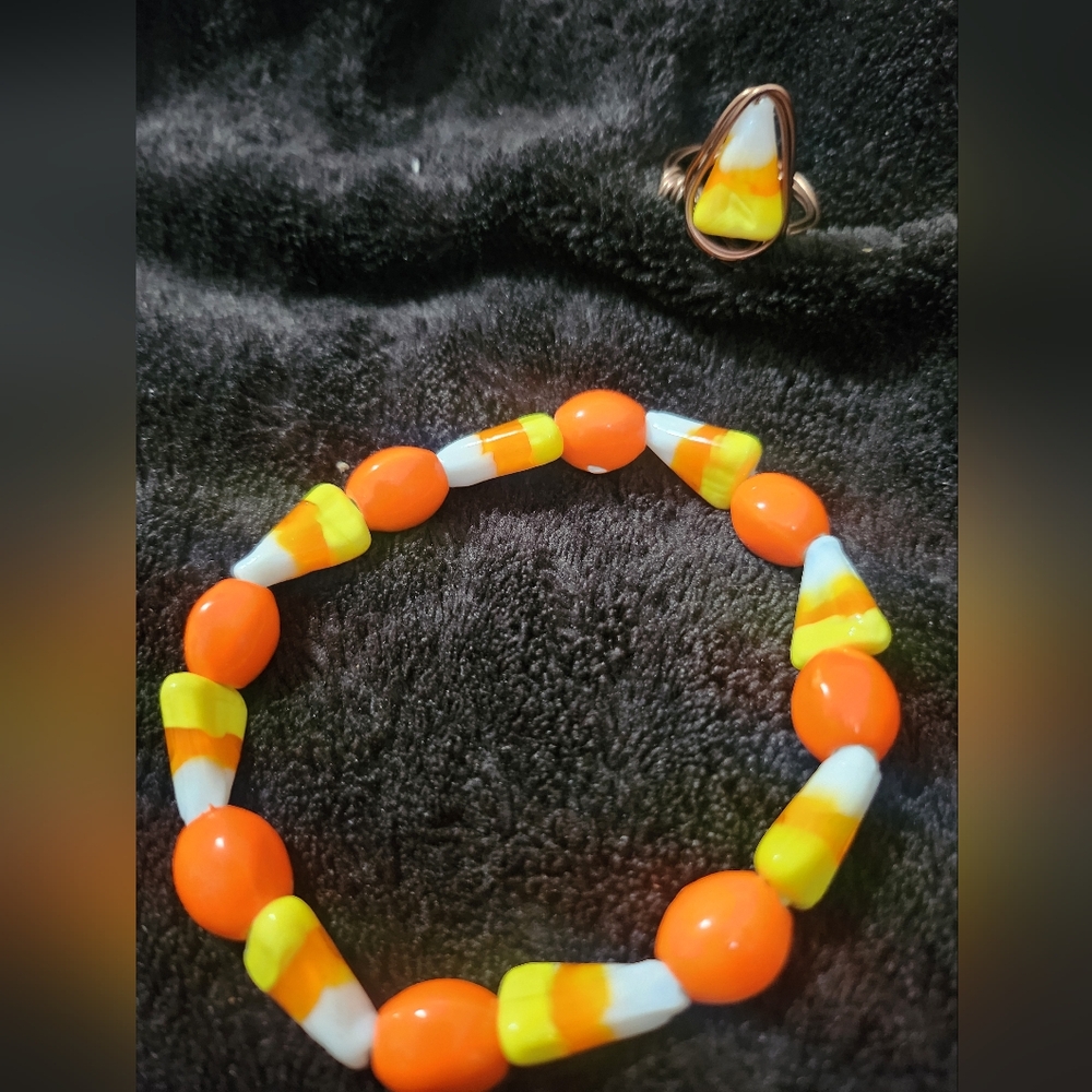 Handmade beaded bracelet and ring set